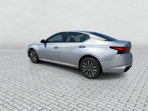 Certified 2023 Nissan Altima 2.5 SV AWD/4WD image 6