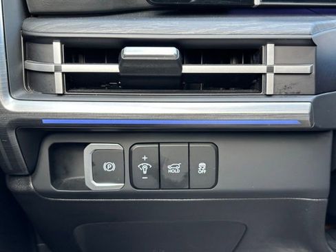 Used 2024 Hyundai Santa Fe Limited image 38