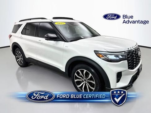 Certified 2025 Ford Explorer ST-Line AWD/4WD image 1