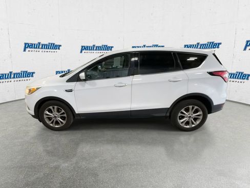 Used 2017 Ford Escape SE FWD image 6