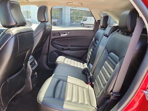 Used 2020 Ford Edge SEL w/ Convenience Package AWD/4WD image 10