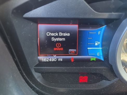 Used 2014 Ford Explorer XLT w/ Equipment Group 202A image 11