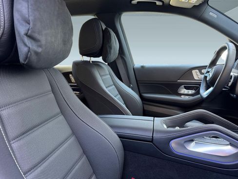 Certified 2025 Mercedes-Benz GLS 580 4MATIC image 27