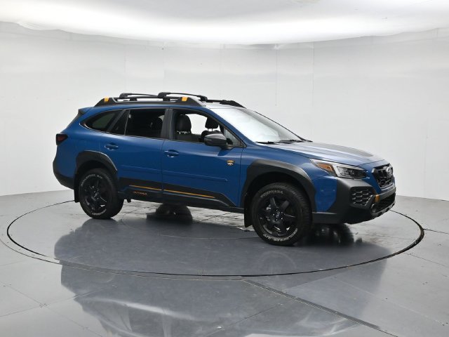 Used 2025 Subaru Outback Wilderness AWD/4WD image 3