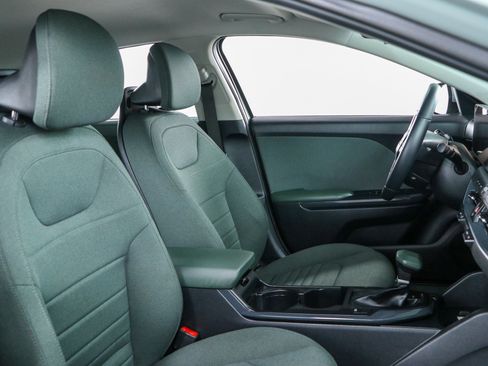 Used 2025 Kia K4 EX FWD image 26