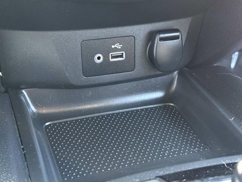 Used 2019 Nissan Rogue Sport S image 26