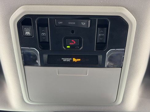 Used 2022 Toyota Tundra Limited image 35