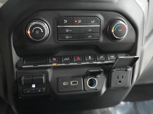 Used 2021 Chevrolet Silverado 1500 Custom RWD image 22