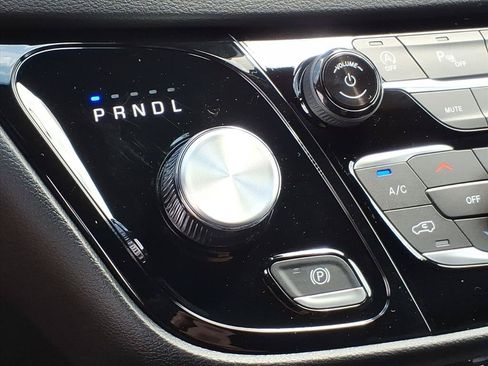 New 2027 Chrysler Pacifica LX FWD image 30