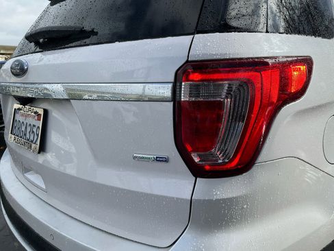 Used 2017 Ford Explorer Platinum image 15