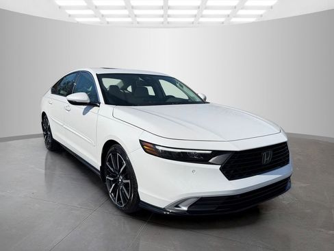 Used 2025 Honda Accord Touring image 5