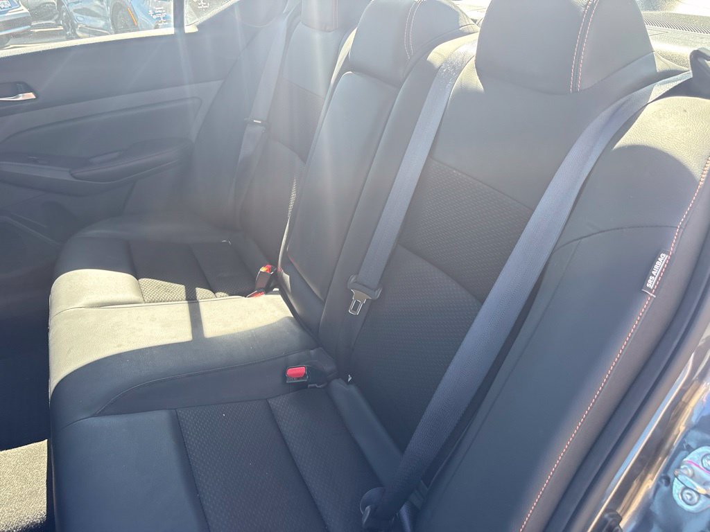 Used 2022 Nissan Altima 2.5 SR w/ Midnight Edition Package FWD image 12