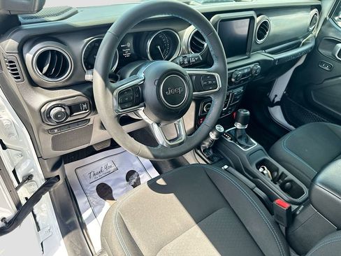 Used 2023 Jeep Wrangler Unlimited Rubicon 4xe AWD/4WD image 10
