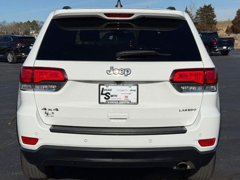 Used 2020 Jeep Grand Cherokee Laredo image 5