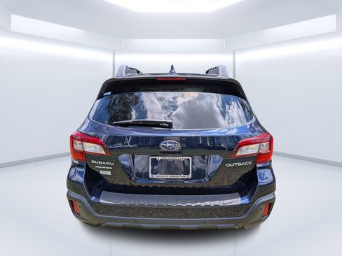Used 2018 Subaru Outback 2.5i Limited AWD/4WD image 4