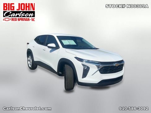 Used 2024 Chevrolet Trax LS w/ LS Convenience Package FWD image 10