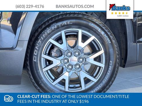 Certified 2023 GMC Acadia SLT w/ Preferred Package AWD/4WD image 4