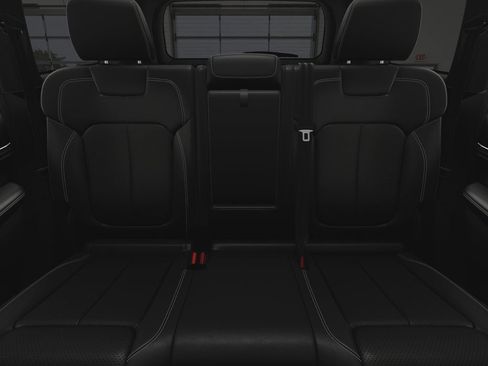 New 2024 Jeep Grand Cherokee Overland w/ Advanced Protech Group III AWD/4WD image 20