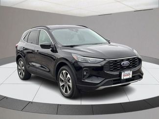 Used 2025 Ford Escape Platinum video 2