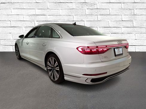 Used 2022 Audi A8 L 3.0T w/ Executive Package image 5