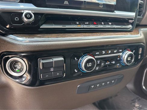 Used 2024 GMC Sierra 2500 SLE w/ SLE Value Package; AWD/4WD image 26
