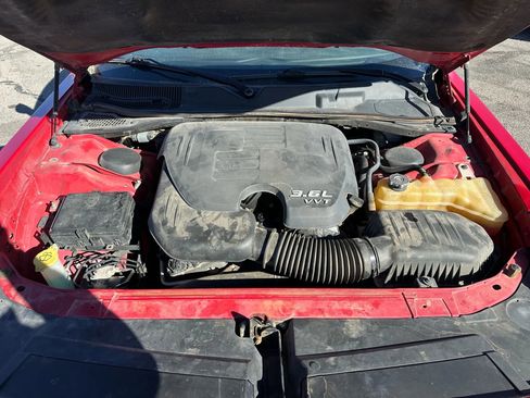 Used 2015 Dodge Challenger SXT Plus image 28