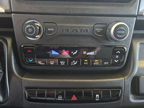 Used 2025 RAM ProMaster 2500 w/ Quick Order Package 22G SLT FWD image 15