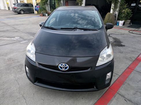 Used 2010 Toyota Prius Two w/ Preferred Accessory Pkg FWD image 2