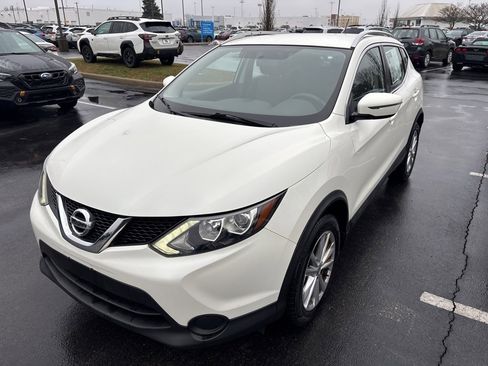 Used 2017 Nissan Rogue Sport SV image 6