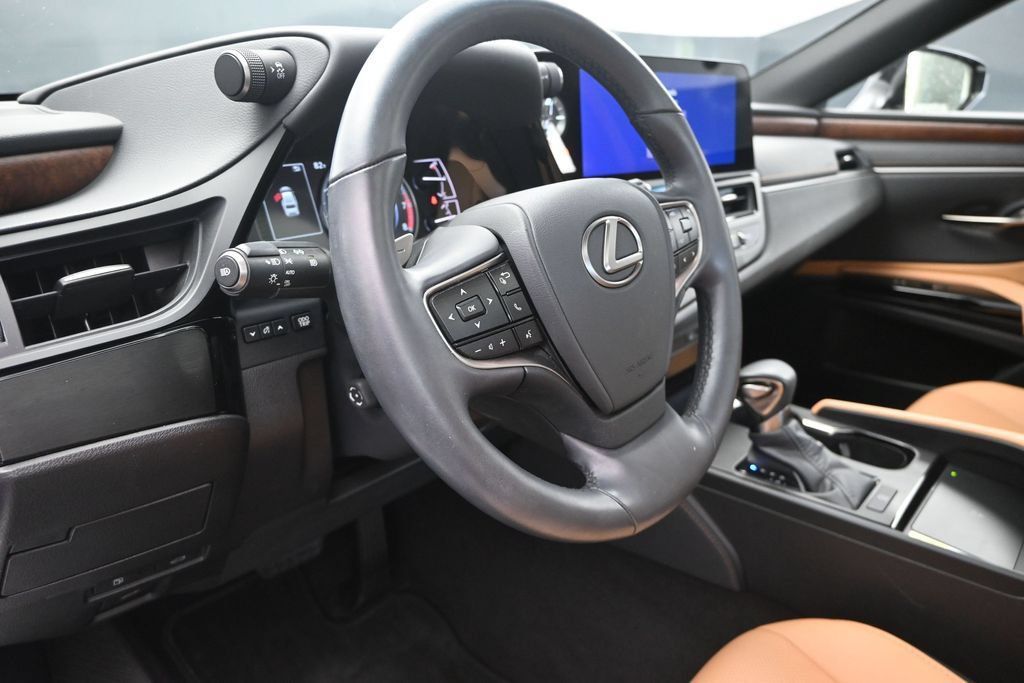 Certified 2024 Lexus ES 350 w/ Premium Package FWD image 12