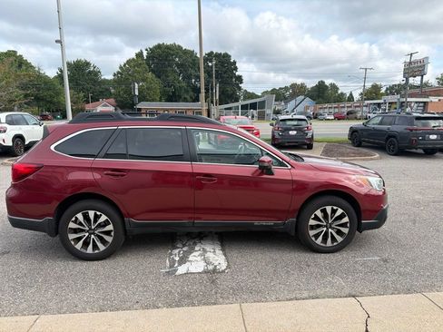 Used 2017 Subaru Outback 2.5i Limited AWD/4WD image 6