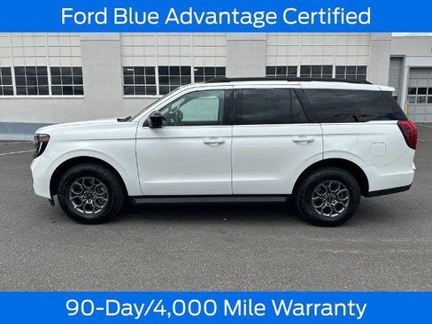 Certified 2025 Ford Expedition Active AWD/4WD image 4