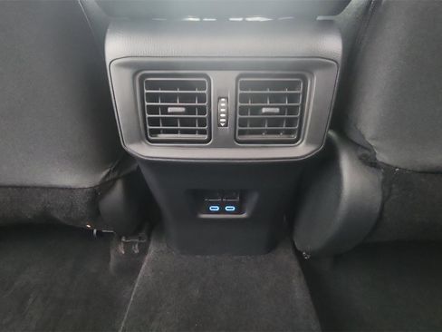 Used 2022 Toyota RAV4 XLE image 27