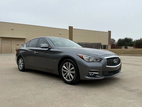 Used 2017 INFINITI Q50 3.0t Premium w/ Driver Assistance Package image 7