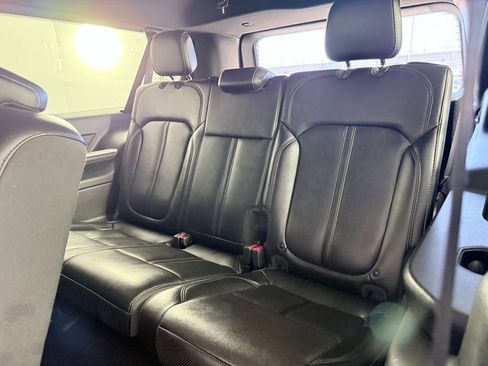 Used 2024 Jeep Wagoneer L Series II image 23