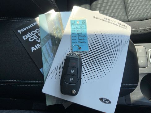 Used 2024 Ford Escape FWD image 57