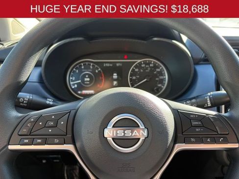 New 2025 Nissan Versa SV w/ Trunk Package FWD image 17