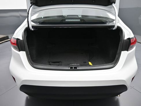 Certified 2025 Toyota Corolla LE image 21