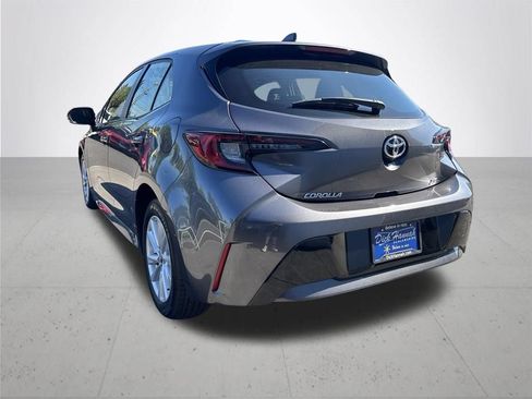 Used 2024 Toyota Corolla SE FWD image 3