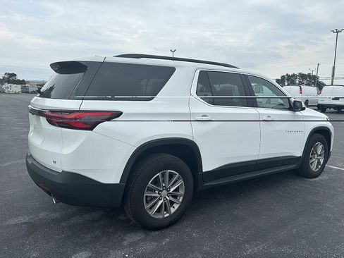 Used 2023 Chevrolet Traverse LT AWD/4WD image 4