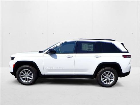 New 2025 Jeep Grand Cherokee Laredo X w/ Luxury Tech Group I image 2