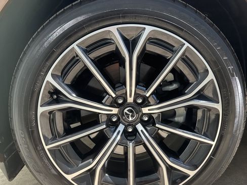 Certified 2025 MAZDA CX-70 3.3 Turbo S w/ Premium Package AWD/4WD image 23