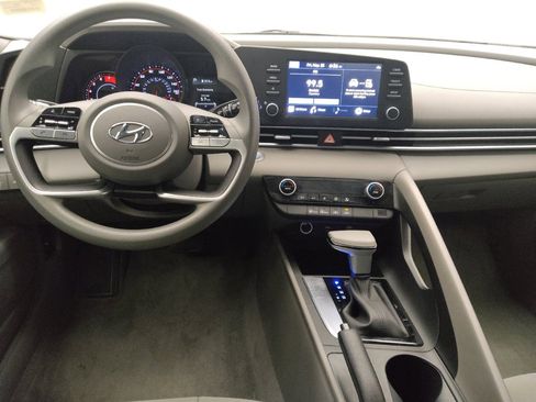 Used 2023 Hyundai Elantra SEL FWD image 22