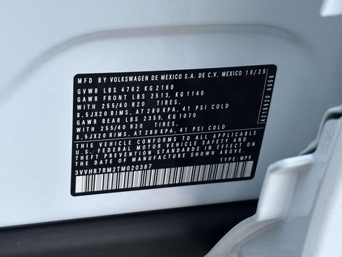 New 2026 Volkswagen Tiguan SE R-Line image 16