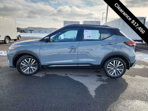 Used 2023 Nissan Kicks SR w/ SR Premium Package image 5