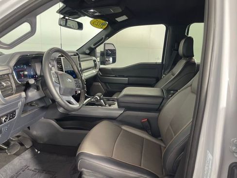 Used 2025 Ford F150 Lariat w/ Equipment Group 501A Mid image 7