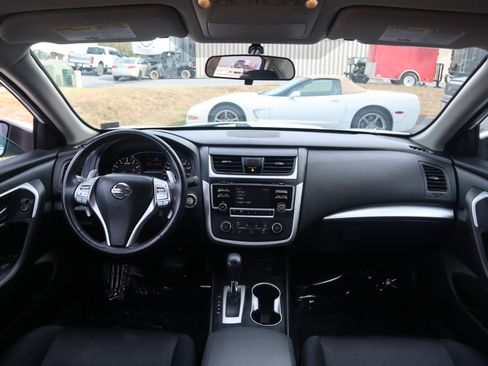 Used 2016 Nissan Altima 2.5 SR w/ LED Appearance Package image 47