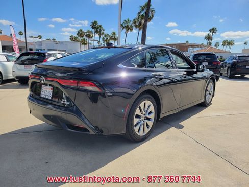 Certified 2023 Toyota Mirai w/ Advanced Technology Package RWD image 4
