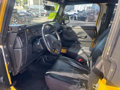 Used 2004 Jeep Wrangler Rubicon AWD/4WD image 6