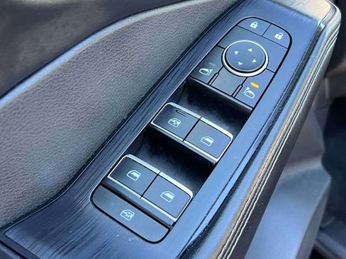 Used 2021 Nissan Rogue SL w/ Premium Package image 17